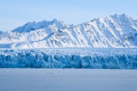 198_20180402_Glacier deep blue and mountain.jpg