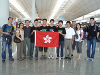 03_hk_full_team_hk_airport_with_family.jpg